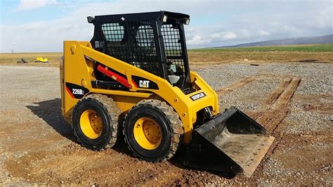 cat c2.2 skid steer loader